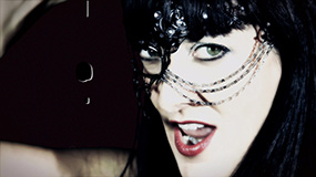 Fotogramma dal videoclip di Controluce
